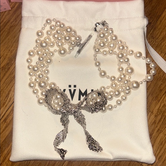 YVMIN × SHUSHU/TONG Lace Bow Imitation Pearl Necklace - Picture 4 of 7